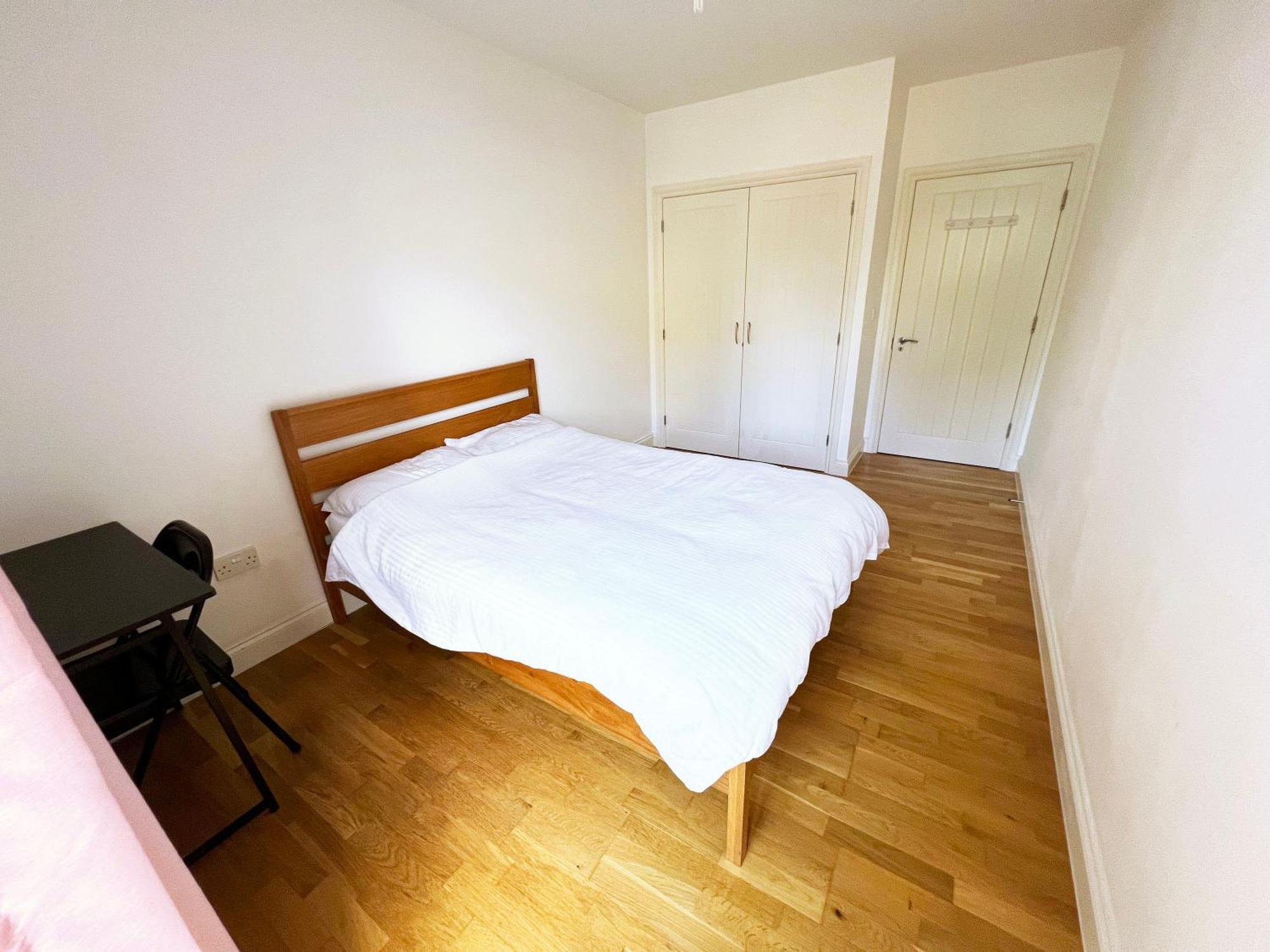 Bedroom 2, Queens Road London Ngoại thất bức ảnh